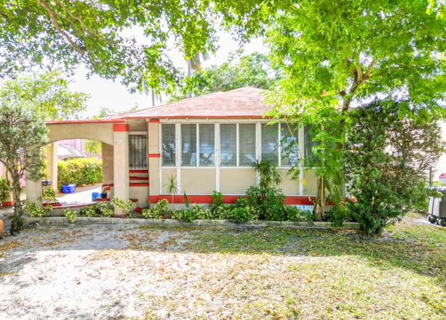 Property at 614 30th St, West Palm Beach, FL 33407, 4 beds, 3 baths