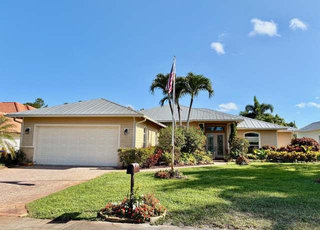 Property at 10836 SE Deer Moss Trl, Tequesta, FL 33469, 4 beds, 2.5 baths