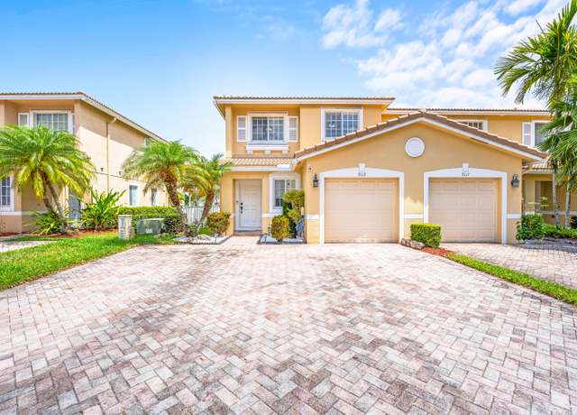 Property at 9119 Chambers St, Tamarac, FL 33321, 3 beds, 2.5 baths
