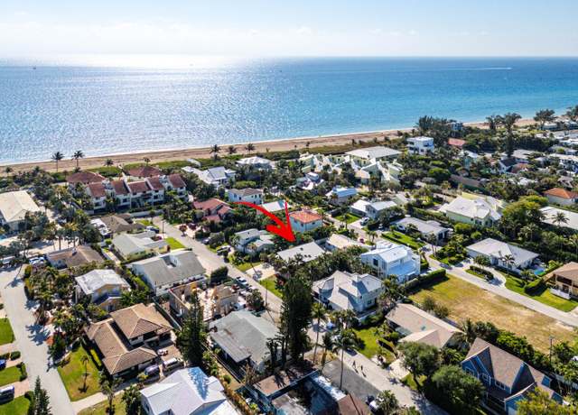 Property at 14 Sailfish Ln, Ocean Ridge, FL 33435, 2 beds, 2.5 baths