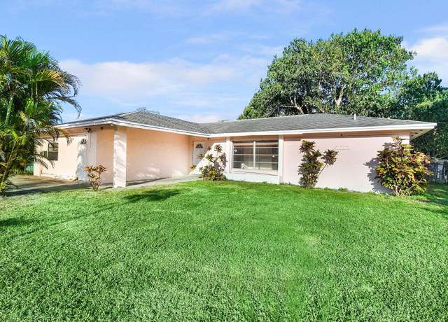 Property at 2652 Iroquois Ave, Fort Pierce, FL 34946, 4 beds, 2 baths