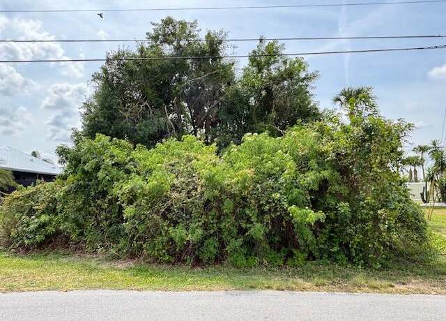 Property at 1430 SW Bartell Ave, Port Saint Lucie, FL 34953
