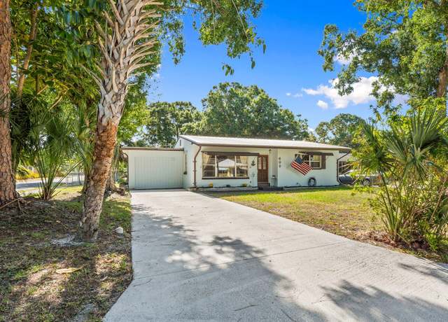 Property at 602 S 15th Ct, Fort Pierce, FL 34950, 2 beds, 1 bath