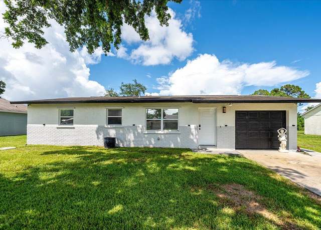 Property at 673 NE Horizon Ln, Port Saint Lucie, FL 34983, 2 beds, 2 baths
