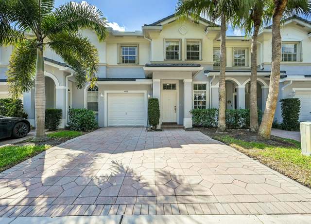 Property at 4422 Regal Ct, Delray Beach, FL 33445, 3 beds, 2.5 baths