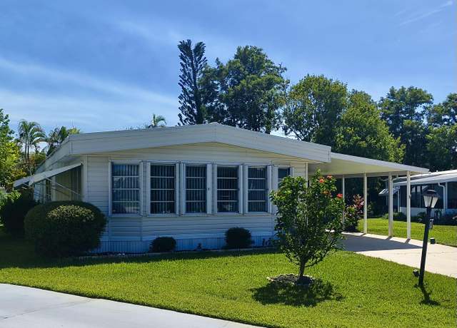 Property at 85 S Warner Dr, Jensen Beach, FL 34957, 2 beds, 2 baths