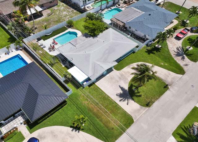 Property at 571 SE 14th St, Pompano Beach, FL 33060, 3 beds, 2 baths