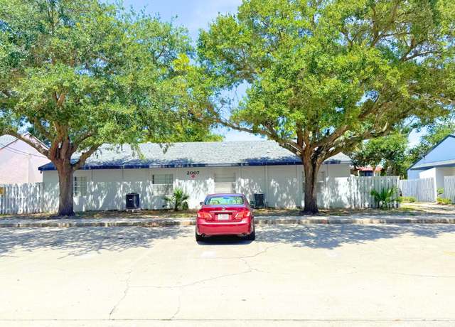 Property at 2007 Oleander Blvd Unit C, Fort Pierce, FL 34950, 2 beds, 1.5 baths