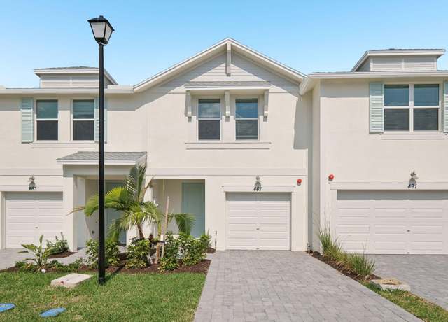 Property at 487 Salisbury Cir, Fort Pierce, FL 34982, 3 beds, 2.5 baths