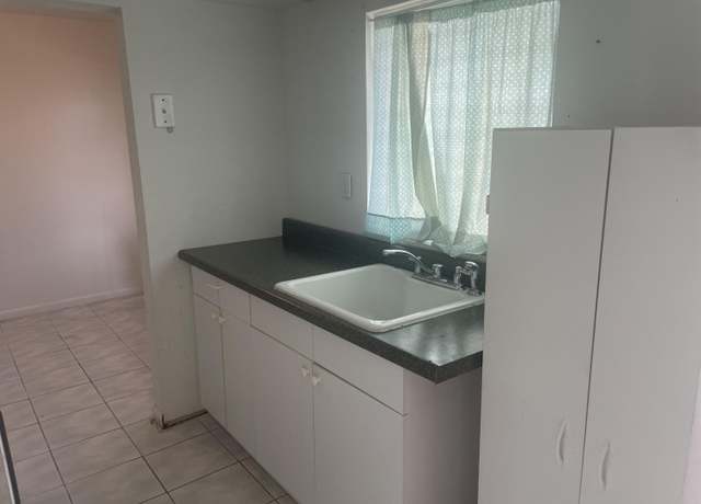 Property at 20 Golfs Edge Unit E, West Palm Beach, FL 33417, 1 bed, 1.5 baths