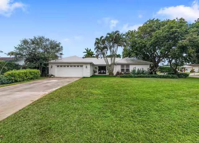 Property at 4430 Daffodil Cir N, Palm Beach Gardens, FL 33410, 5 beds, 3 baths