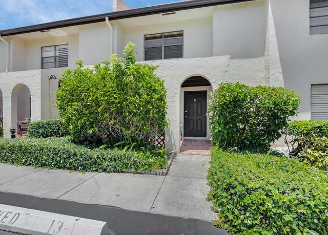 Property at 21207 Lago Cir Unit E, Boca Raton, FL 33433, 2 beds, 2.5 baths
