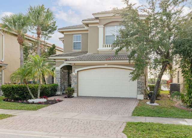 Property at 979 NW Leonardo Cir, Port Saint Lucie, FL 34986, 4 beds, 2.5 baths