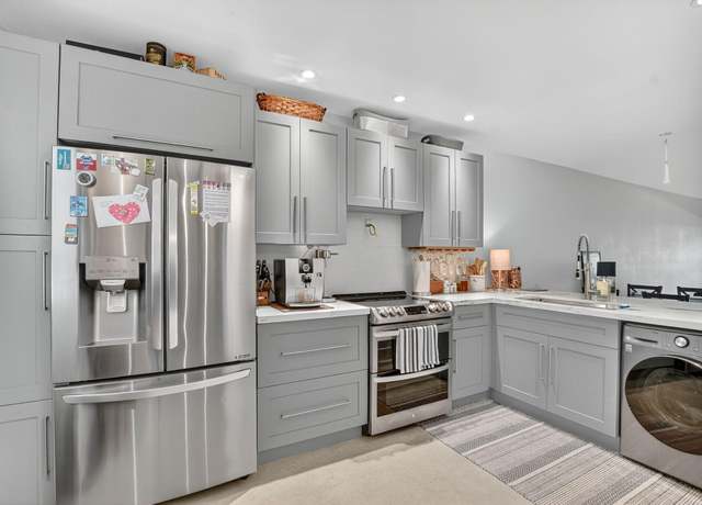 Property at 2320 SW 22nd Ave #212, Delray Beach, FL 33445, 2 beds, 2 baths