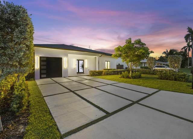 Property at 7802 Martin Ave, West Palm Beach, FL 33405, 3 beds, 3 baths