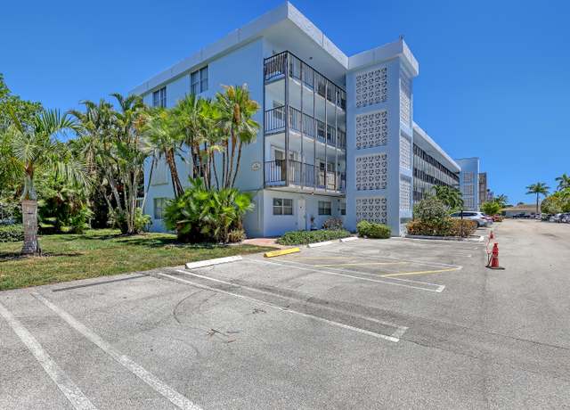 Property at 2006 S Federal Hwy #205, Boynton Beach, FL 33435, 1 bed, 1.5 baths