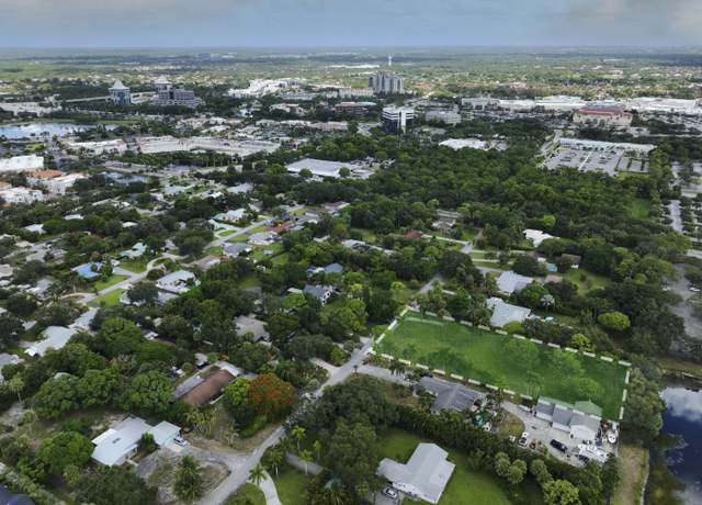 Property at 11144 Monet Woods Rd, Palm Beach Gardens, FL 33410, 2 beds, 2 baths