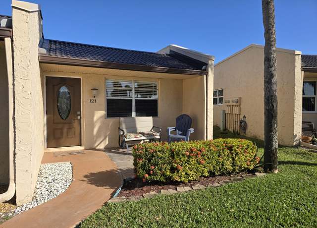 Property at 121 Lake Gloria Dr, West Palm Beach, FL 33411, 2 beds, 2 baths
