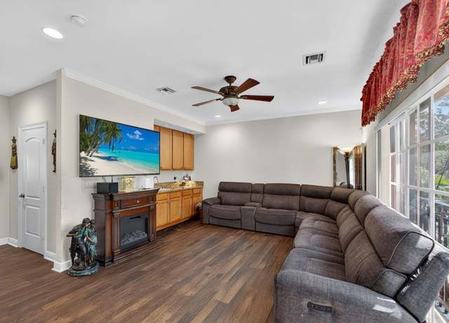 Property at 530 S Federal Hwy #2, Lake Worth Beach, FL 33460, 3 beds, 3.5 baths
