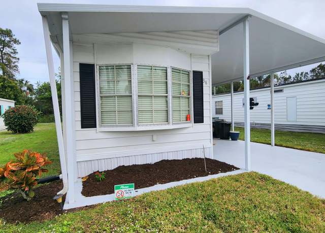 Property at 38 Montilla Way, Port Saint Lucie, FL 34952, 2 beds, 2 baths