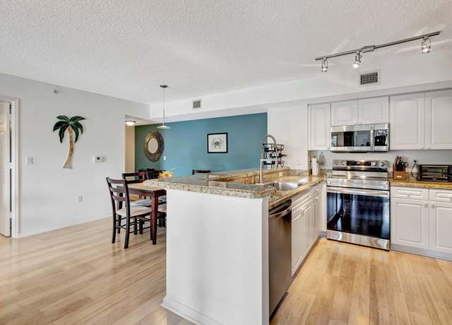 Property at 260 Village Blvd #5205, Tequesta, FL 33469, 2 beds, 2 baths