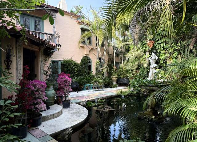 Property at 211 30th St, West Palm Beach, FL 33407, 7 beds, 6.5 baths