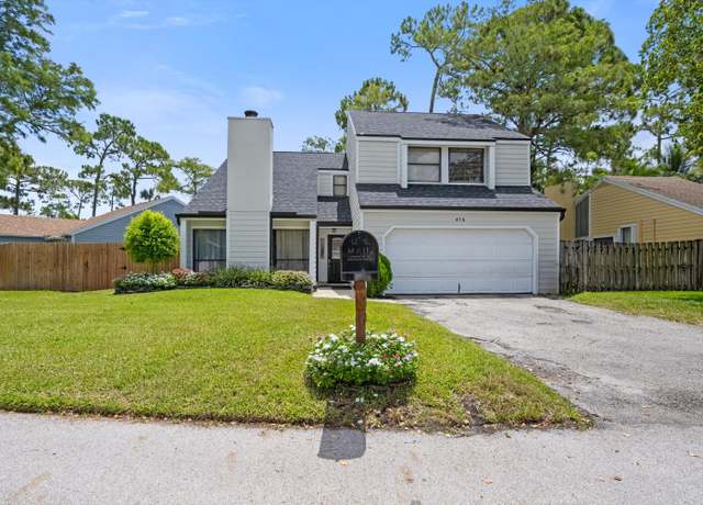 Property at 476 Golden Wood Way, Wellington, FL 33414, 4 beds, 2.5 baths
