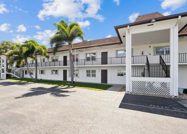 Property at 3075 E Gardens East Dr #32, Palm Beach Gardens, FL 33410, 2 beds, 2 baths