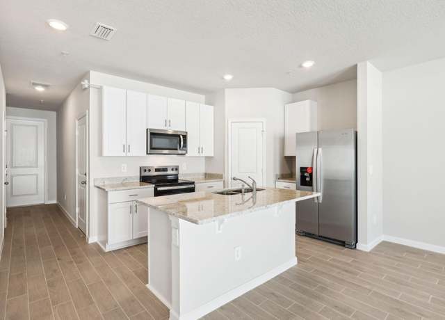 Property at 458 Salisbury Cir, Fort Pierce, FL 34982, 3 beds, 2.5 baths