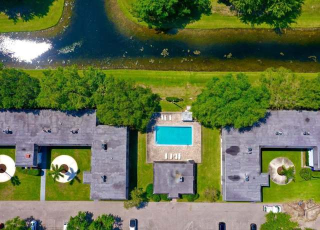 Property at 10193 N Military Dr #203, Palm Beach Gardens, FL 33410, 2 beds, 2 baths
