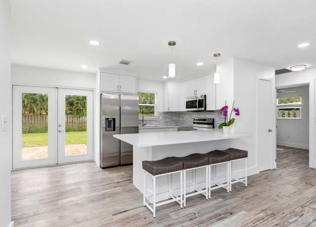 Property at 1410 W Jennings St, Lantana, FL 33462, 3 beds, 2 baths