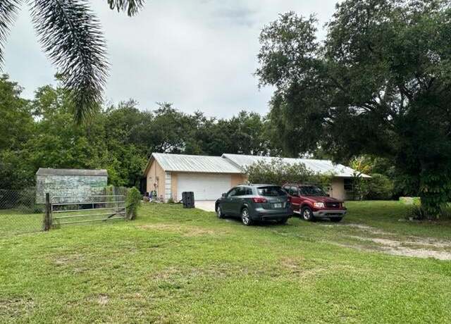 Property at 13522 68th St N, West Palm Beach, FL 33412, 3 beds, 2 baths