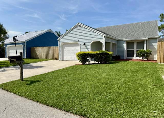 Property at 420 Park Forest Way, Wellington, FL 33414, 2 beds, 2 baths