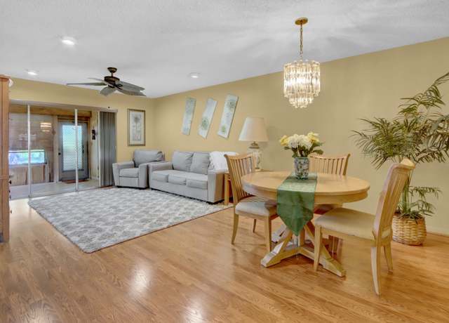 Property at 371 Bennington Ln, Lake Worth, FL 33467, 2 beds, 2 baths