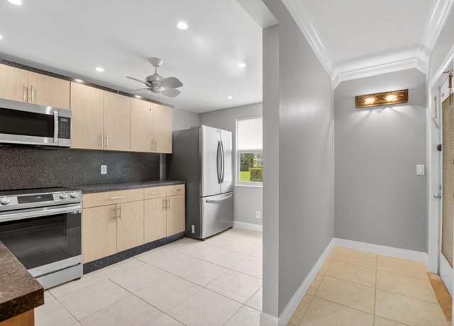 Property at 1001 Lincoln A, Boca Raton, FL 33434, 2 beds, 2 baths