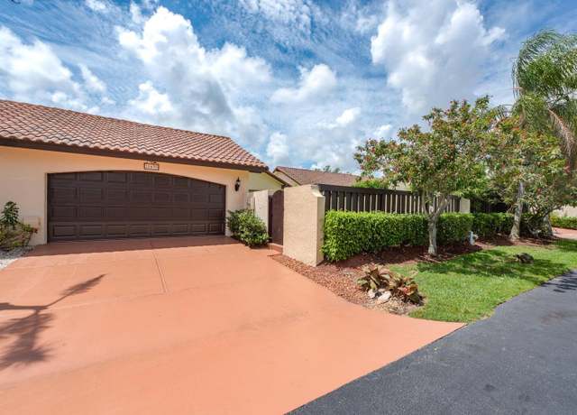 Property at 21695 San Simeon Cir, Boca Raton, FL 33433, 4 beds, 3 baths