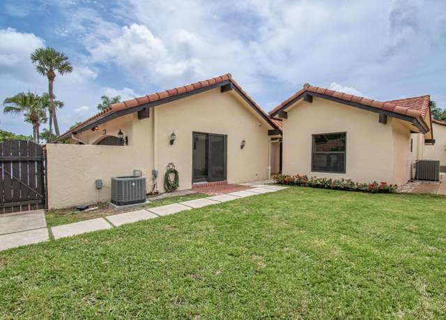 Property at 21695 San Simeon Cir, Boca Raton, FL 33433, 4 beds, 3 baths