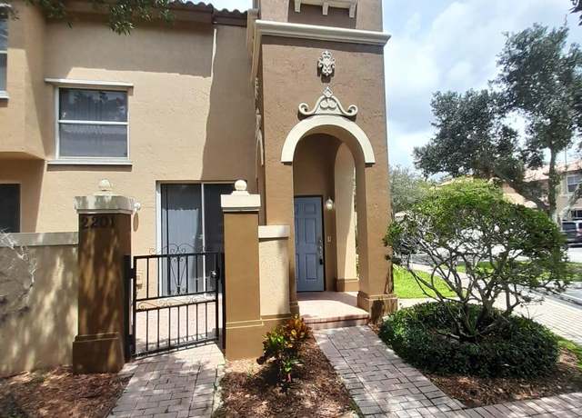 Property at 2905 Hidden Hills Rd #2201, West Palm Beach, FL 33411, 3 beds, 2.5 baths