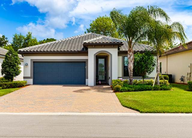 Property at 548 SE Villandry Way, Port Saint Lucie, FL 34984, 4 beds, 2 baths