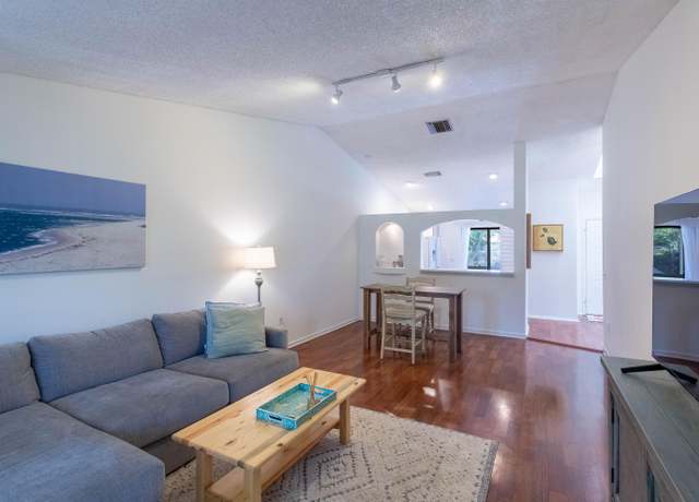 Property at 13165 Chadwick Ct #32, Wellington, FL 33414, 3 beds, 2 baths