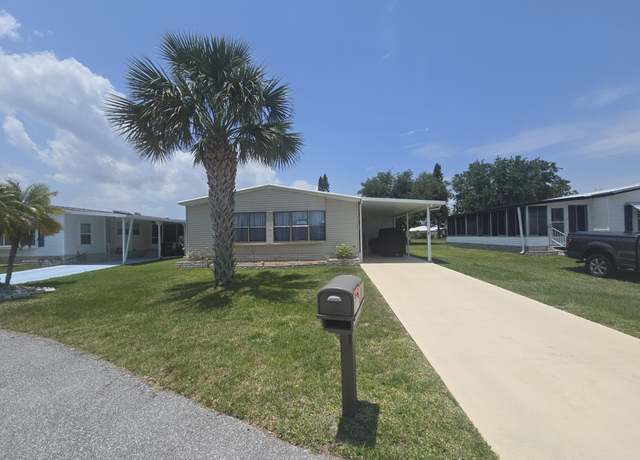Property at 14295 Zorzal Ave, Fort Pierce, FL 34951, 2 beds, 2 baths