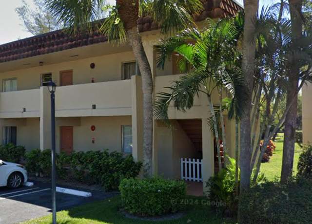 Property at 829 Camino Rd Unit 206-C, Delray Beach, FL 33445, 2 beds, 2 baths