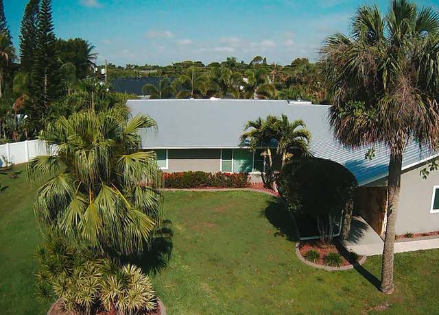 Property at 2182 SE Bersell Rd, Port Saint Lucie, FL 34952, 3 beds, 2 baths