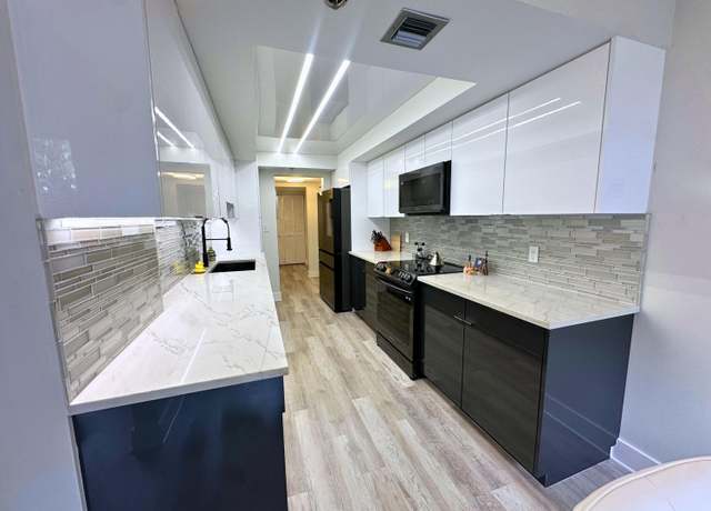 Property at 20080 Boca West Dr #414, Boca Raton, FL 33434, 3 beds, 2.5 baths