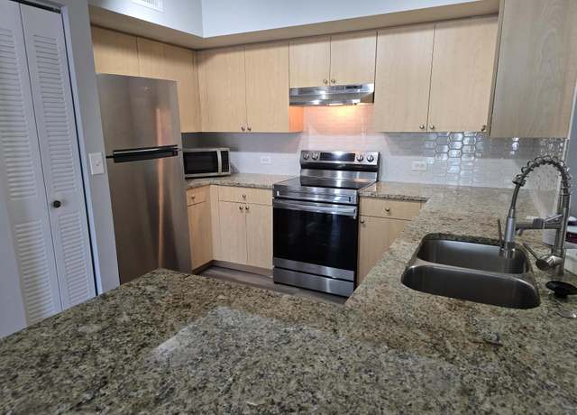 Property at 701 Villa Cir, Boynton Beach, FL 33435, 2 beds, 2 baths