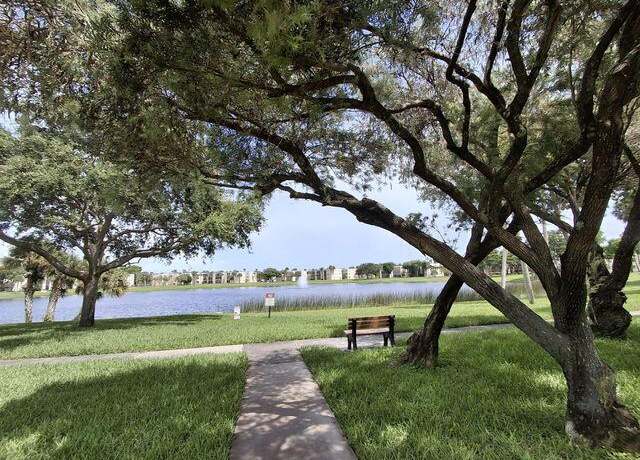 Property at 5220 Las Verdes Cir #304, Delray Beach, FL 33484, 1 bed, 1.5 baths