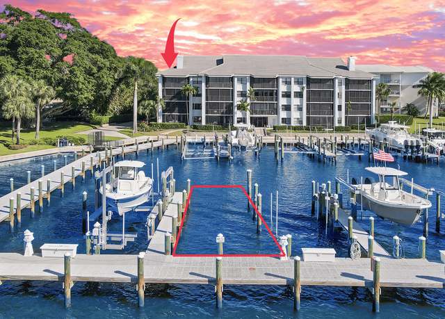 Property at 545 Bay Colony Dr N, Juno Beach, FL 33408, 4 beds, 2 baths