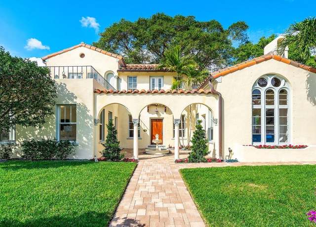 Property at 248 NE 1st Ave, Delray Beach, FL 33444, 4 beds, 3 baths