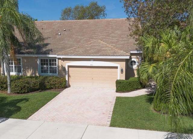 Property at 4701 Carlton Golf Dr, Wellington, FL 33449, 3 beds, 2 baths