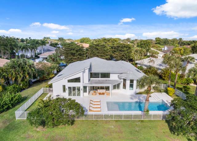 Property at 11166 Isle Brook Ct, Wellington, FL 33414, 4 beds, 4 baths